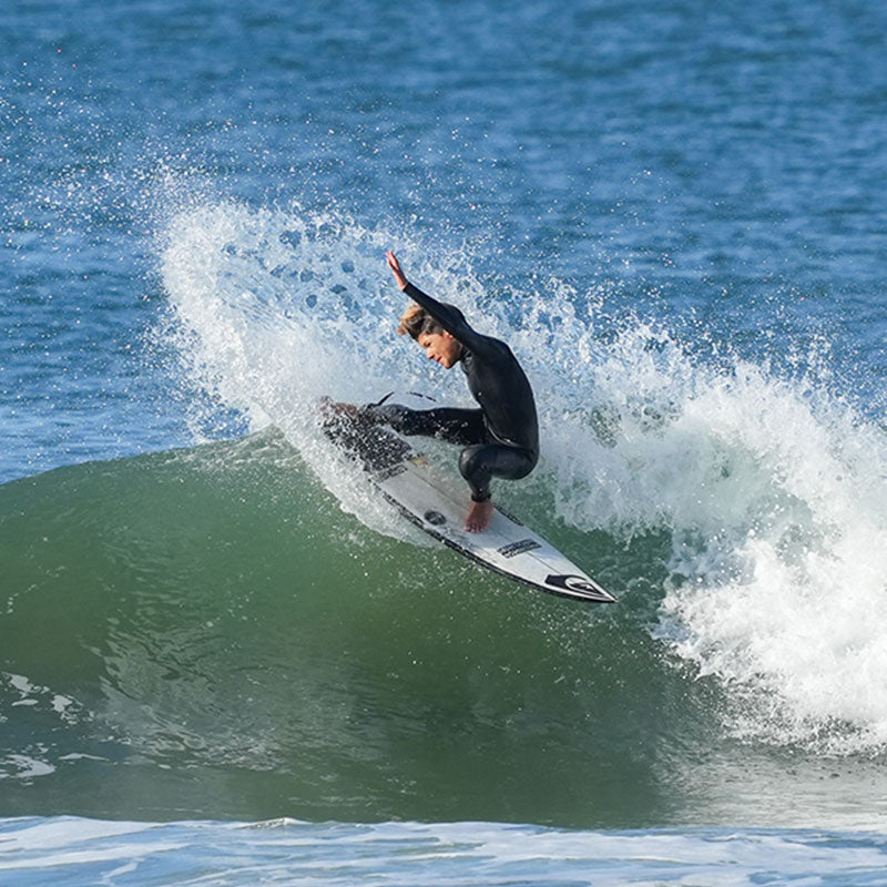 Finn Castle surfing pro-lite team