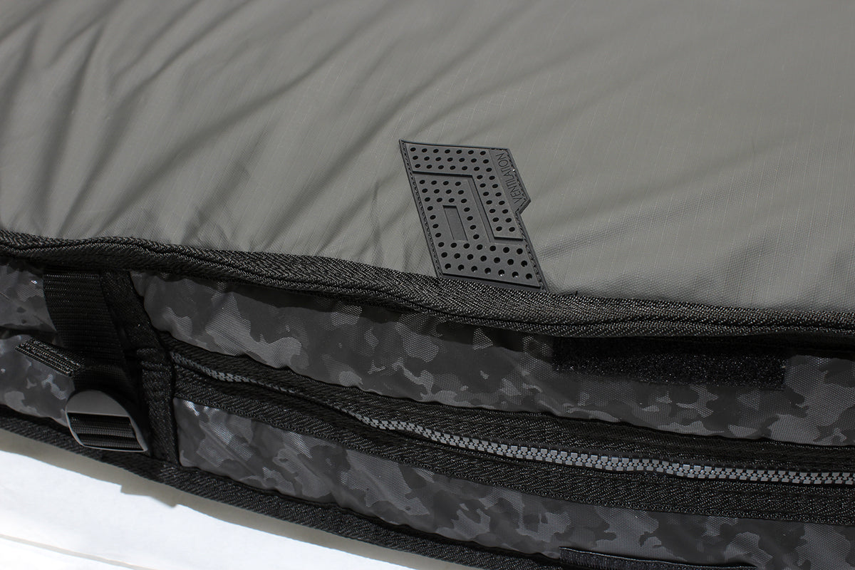Cross ventilation system on Rhino surf travel bag.