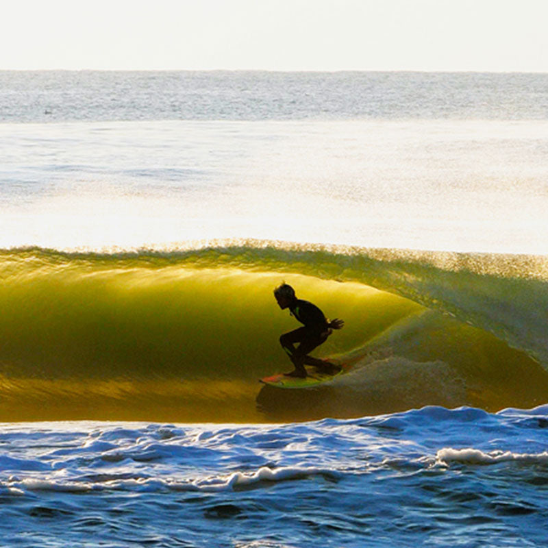 Will Deane surfing pro-lite team