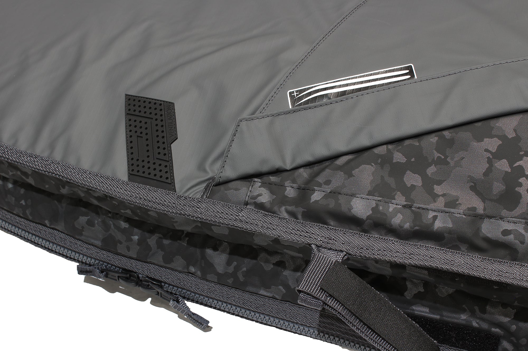 Close up of smuggler surf travel bag cross ventilation keep boards cool